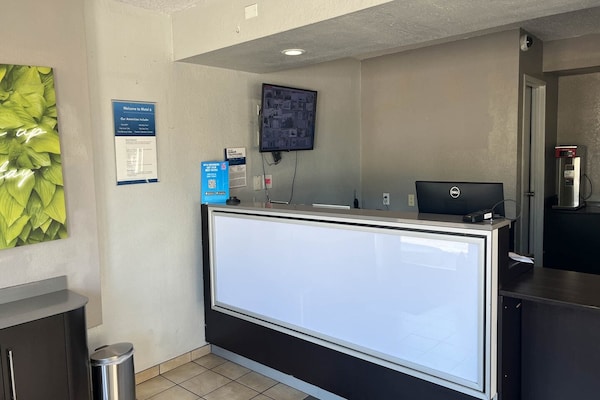 Foto van 1 Volledig Bed | Mobil Acc Tub Ns Micfridge - Vakantiehuis in San Jose CA - HallReception