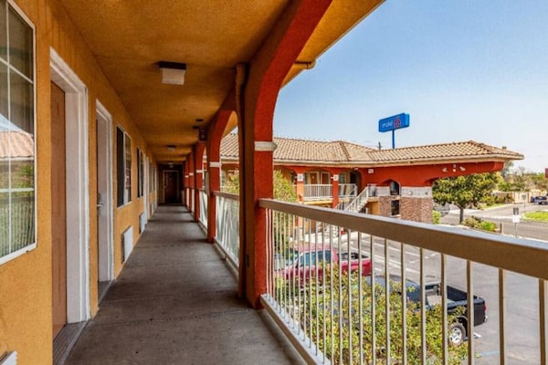 Foto van 2 Queensize Bedden | Roken - Vakantiehuis in Stockton - Facilities