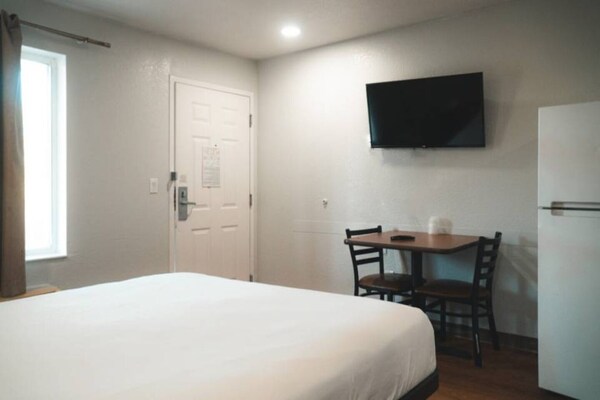 Foto van 1 tweepersoonsbed (queensize) Rookvrije keuken - Vakantiehuis in Rancho Cordova - BedRoom