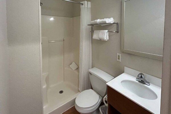 Foto van 1 tweepersoonsbed (queensize) Rookvrije keuken - Vakantiehuis in Rancho Cordova - BathRoom