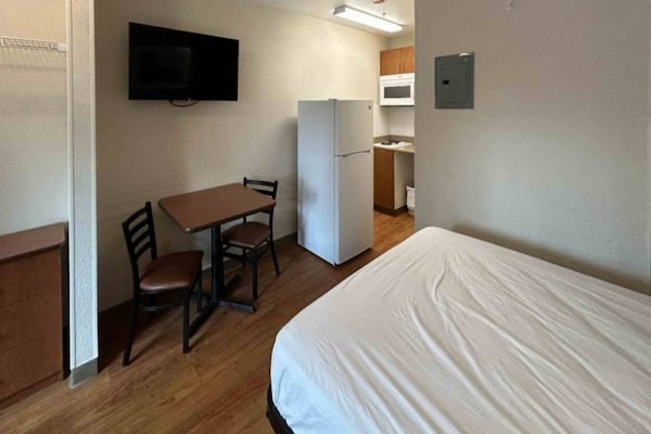 Foto van 1 tweepersoonsbed (Queensize) | Mobiliteit | NSMK | Keuken - BedRoom