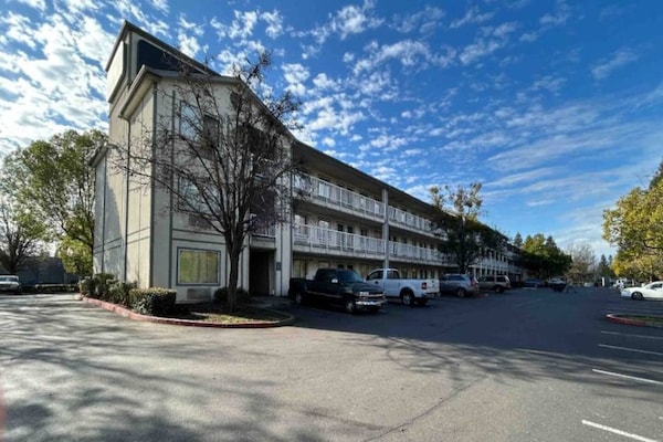 Foto van 2 tweepersoonsbedden | Rookvrij, Keuken - Vakantiehuis in Rancho Cordova - ExteriorSummer