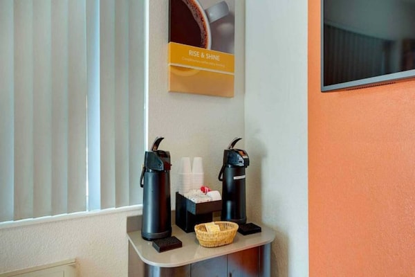 Foto van 1 Queensize Kamer, Gratis Wifi - Vakantiehuis in Bellingham - FloorPlan