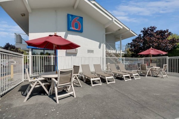 Foto van 1 Queensize Kamer, Gratis Wifi - Vakantiehuis in Bellingham - Pool