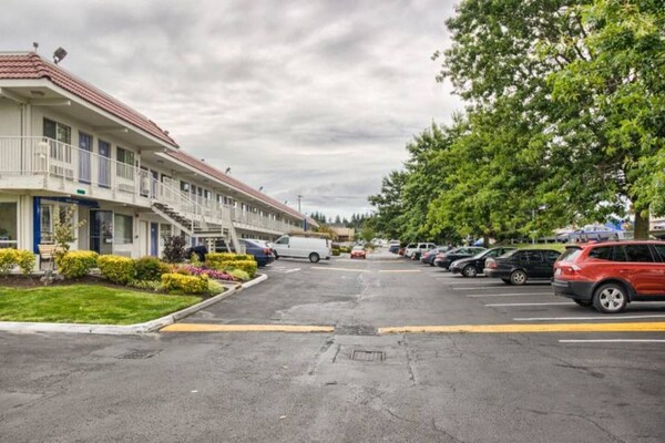 Foto van 1 tweepersoonsbed | Rookvrij - Vakantiehuis in Everett - Facilities