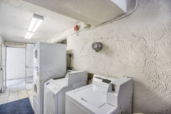 Foto van 1 tweepersoonsbed | Rookvrij - Vakantiehuis in Everett - Facilities
