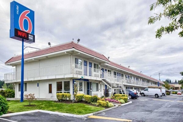 Foto van 1 tweepersoonsbed | Rookvrij - Vakantiehuis in Everett - ExteriorSummer