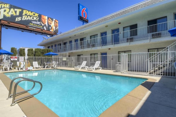 Foto van 1 kingsize bed | Rookvrij - Vakantiehuis in Las Vegas NV - HotelSwimmingPool