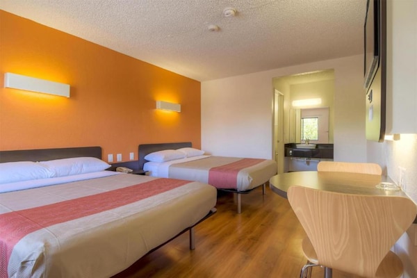 Foto van 2 tweepersoonsbedden | Rookvrij - Vakantiehuis in Las Vegas NV - BedRoom