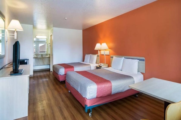 Foto van 2 tweepersoonsbedden (queensize) | Rookvrij - Vakantiehuis in Vancouver WA - BedRoom