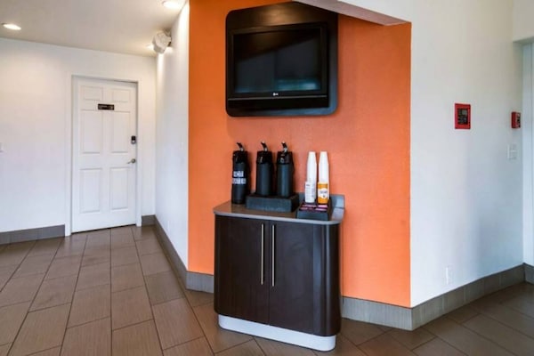 Foto van 2 tweepersoonsbedden (queensize) | Roken toegestaan - Facilities