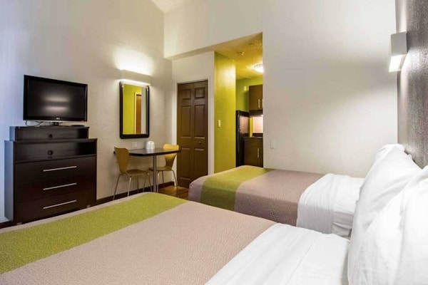 Foto van 2 Volledige Bedden | Ns | Keuken - Vakantiehuis in Cypress - BedRoom