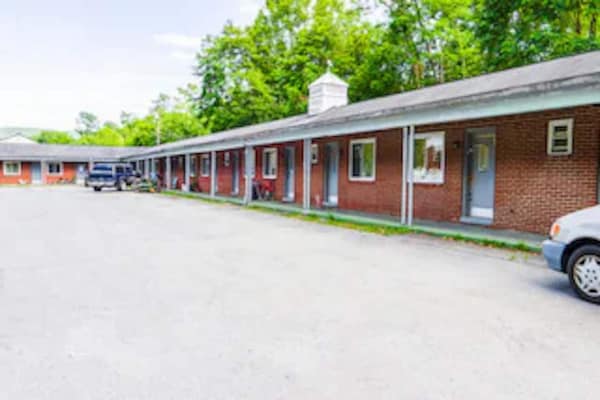 Foto van Beaver WV | Kingsize bed | Rookvrij - Vakantiehuis in Beaver WV - ExteriorSummer