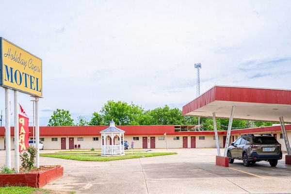 Foto van 2 Volledige Slaapkamers | Smk | Booneville, AR - Vakantiehuis in Booneville, AR - ExteriorSummer