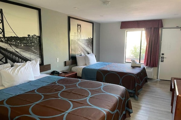 Foto van 2 tweepersoonsbedden (queensize) | Rookvrij - Vakantiehuis in Barstow CA - BedRoom