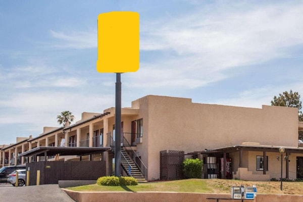 Foto van 2 tweepersoonsbedden (queensize) | Rookvrij - Vakantiehuis in Barstow CA - ExteriorSummer
