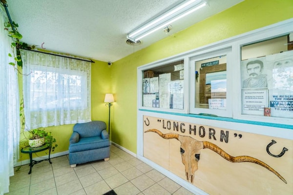 Foto van 2 tweepersoonsbedden (queensize) | Rookvrij - Vakantiehuis in Boise City, OK - HallReception