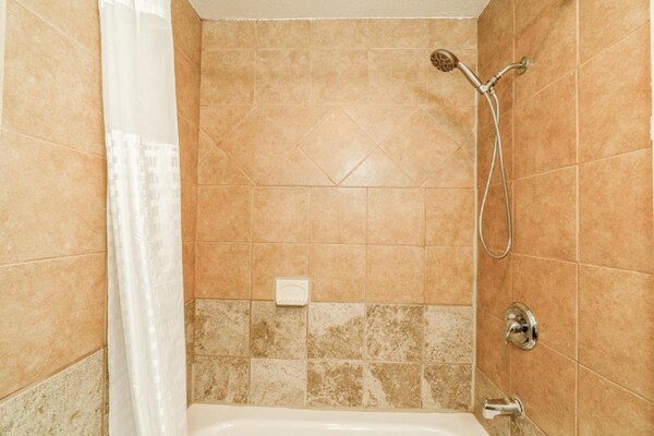 Foto van 2 tweepersoonsbedden (queensize) | Rookvrij - Vakantiehuis in Boise City, OK - BathRoom