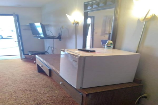 Foto van 2 tweepersoonsbedden (queensize) Niet-roken - Vakantiehuis in Eagle Grove, IA - BedRoom