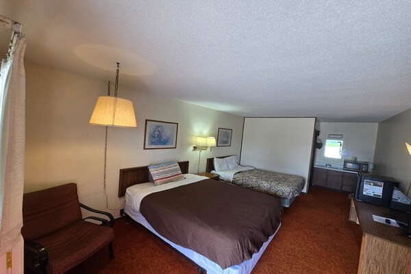 Foto van 2 tweepersoonsbedden (queensize) Niet-roken - Vakantiehuis in Eagle Grove, IA - BedRoom