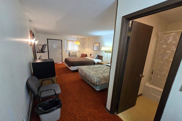 Foto van 2 tweepersoonsbedden (queensize) Niet-roken - Vakantiehuis in Eagle Grove, IA - BedRoom