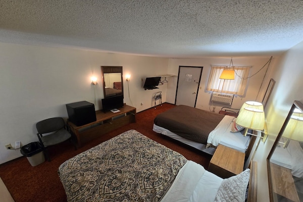 Foto van 2 tweepersoonsbedden (queensize) Niet-roken - Vakantiehuis in Eagle Grove, IA - BedRoom