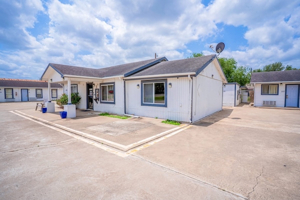 Foto van 2 Queensize bedden | Smk | Falfurrias TX - Vakantiehuis in Falfurrias TX - ExteriorSummer