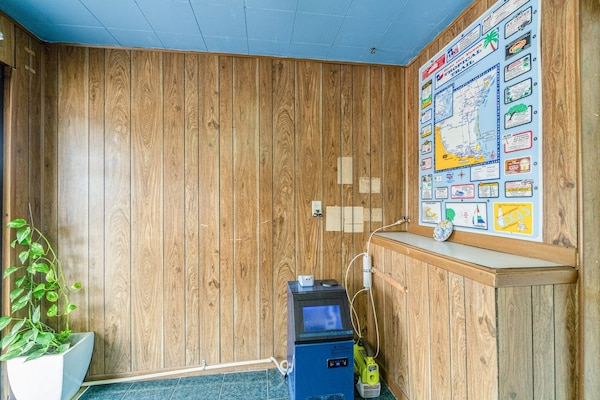 Foto van 2 Queensize bedden | Smk | Falfurrias TX - Vakantiehuis in Falfurrias TX - HallReception