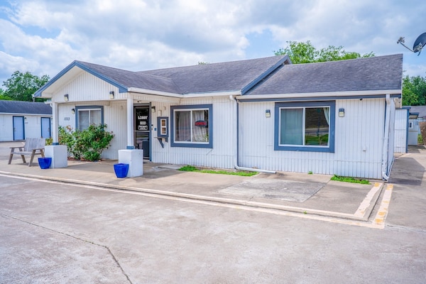 Foto van 2 Queensize bedden | Smk | Falfurrias TX - Vakantiehuis in Falfurrias TX - ExteriorSummer