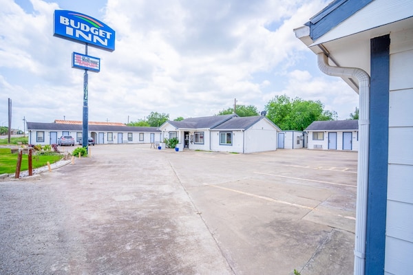 Foto van 2 Queensize bedden | Smk | Falfurrias TX - Vakantiehuis in Falfurrias TX - ExteriorSummer