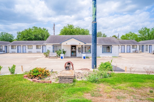 Foto van 2 Queensize bedden | Smk | Falfurrias TX - Vakantiehuis in Falfurrias TX - ExteriorSummer