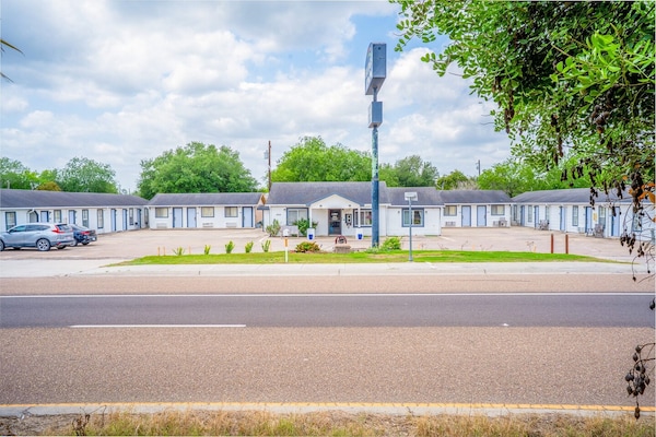 Foto van 2 Queensize bedden | Smk | Falfurrias TX - Vakantiehuis in Falfurrias TX - Facilities