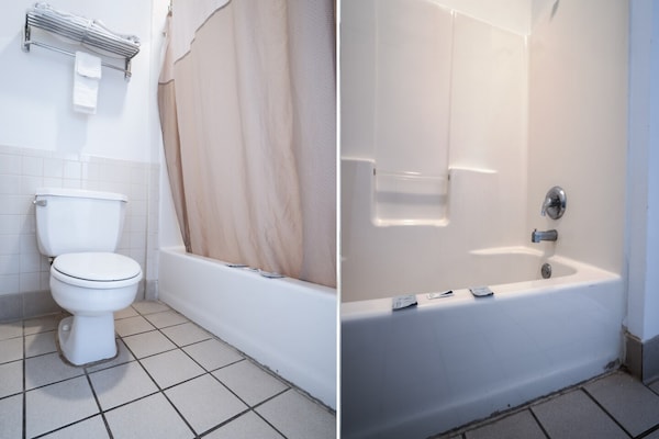 Foto van 2 tweepersoonsbedden (queensize) | Rookvrij - Vakantiehuis in Galveston TX - BathRoom
