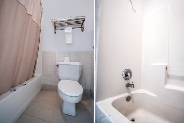 Foto van 2 tweepersoonsbedden (queensize) | Rookvrij - Vakantiehuis in Galveston TX - BathRoom