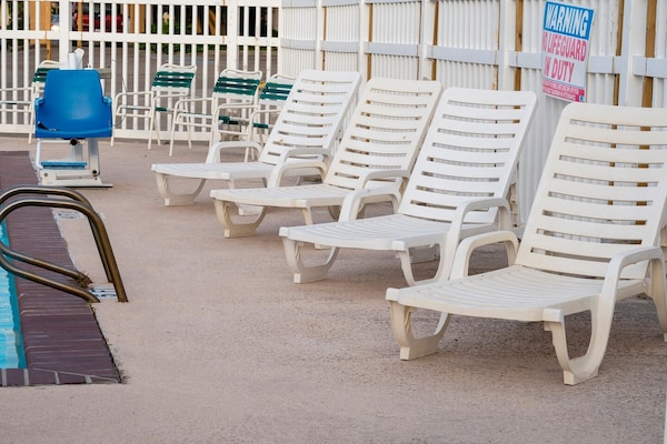 Foto van 2 tweepersoonsbedden (queensize) | Rookvrij - Vakantiehuis in Galveston TX - Pool