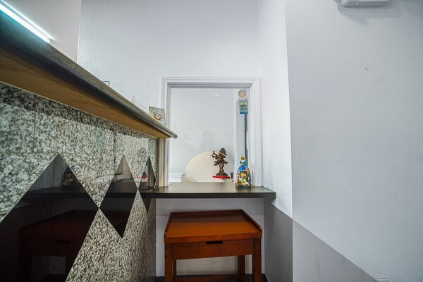 Foto van 2 tweepersoonsbedden (queensize) | Rookvrij - Vakantiehuis in Galveston TX - HallReception