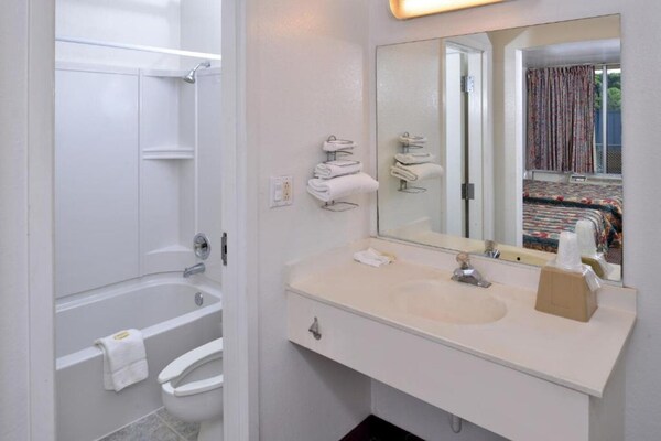Foto van 2 tweepersoonsbedden (queensize) Niet-roken - Vakantiehuis in Greenville SC - BathRoom