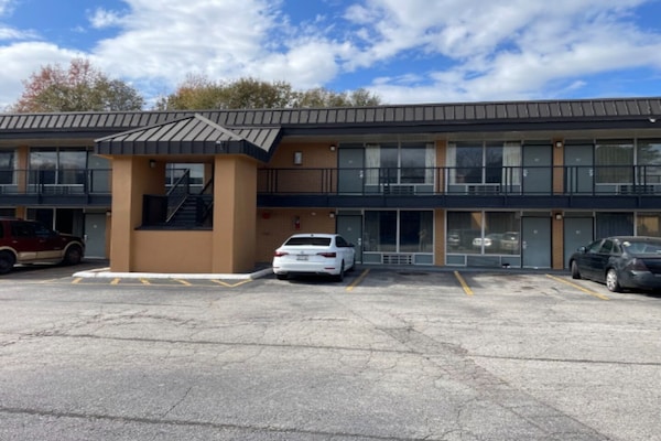 Foto van 2 tweepersoonsbedden (queensize) Niet-roken - Vakantiehuis in Greenville SC - parking