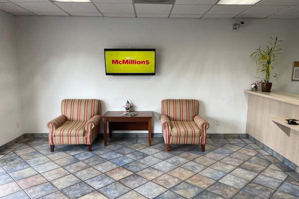 Foto van 2 tweepersoonsbedden (queensize) Niet-roken - Vakantiehuis in Greenville SC - HallReception