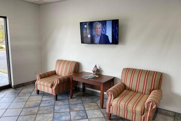 Foto van 2 tweepersoonsbedden (queensize) Niet-roken - Vakantiehuis in Greenville SC - HallReception