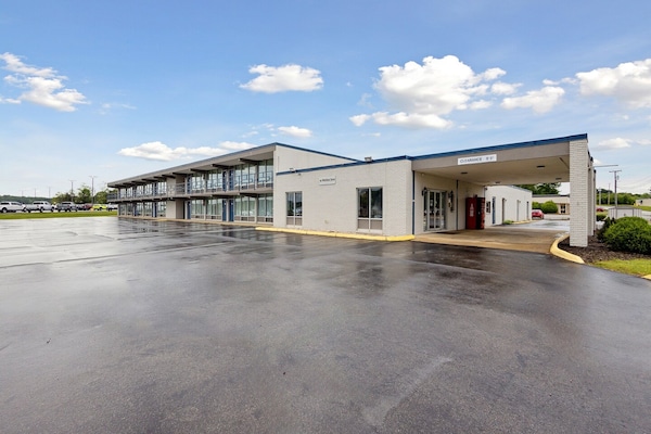 Foto van 2 tweepersoonsbedden (queensize) | Rookvrij - Vakantiehuis in Greeneville, TN - ExteriorSummer