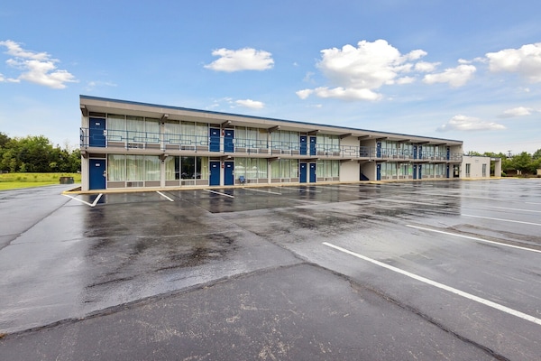 Foto van 2 tweepersoonsbedden (queensize) | Rookvrij - Vakantiehuis in Greeneville, TN - ExteriorSummer