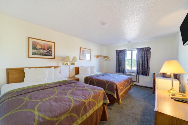 Foto van 2 tweepersoonsbedden | Roken toegestaan - Vakantiehuis in Kingdom City, MO - BedRoom
