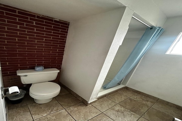 Foto van 2 tweepersoonsbedden (queensize) | Rookvrij - Vakantiehuis in Longview WA - BathRoom