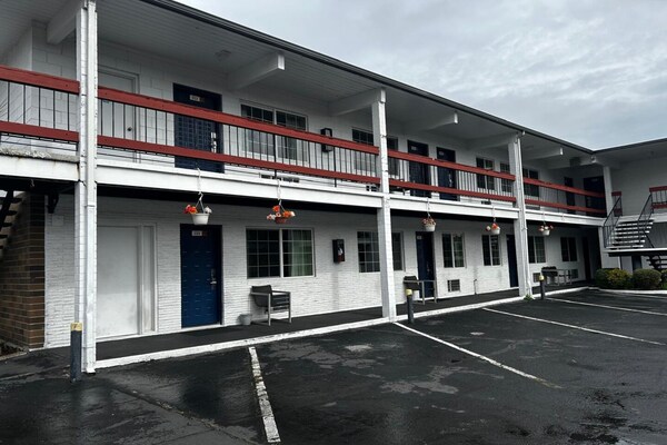 Foto van 2 tweepersoonsbedden (queensize) | Rookvrij - Vakantiehuis in Longview WA - ExteriorSummer
