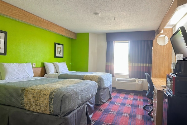 Foto van 2 tweepersoonsbedden | Roken toegestaan - Vakantiehuis in Memphis - BedRoom