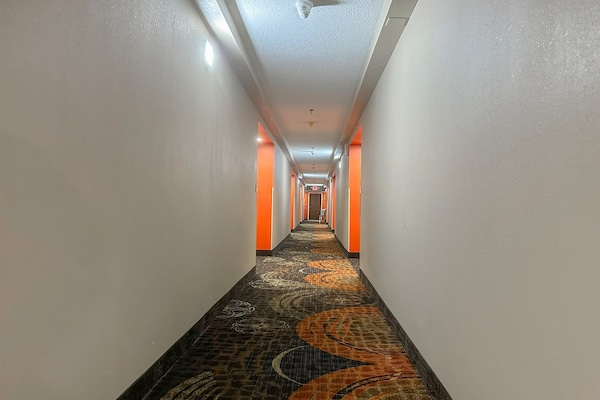 Foto van 2 tweepersoonsbedden | Roken toegestaan - Vakantiehuis in Memphis - FloorPlan