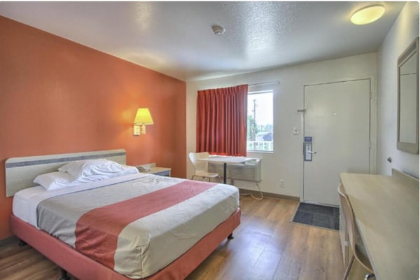 Foto van 1 tweepersoonsbed (queensize) | Rookvrij | Magnetron - BedRoom
