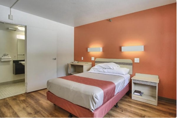 Foto van 1 tweepersoonsbed (queensize) | Rookvrij | Magnetron - BedRoom