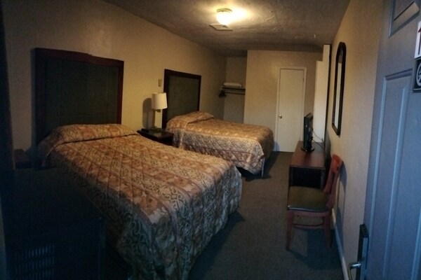 Foto van 2 Queensize bedden | SMK | Portland, Oregon - Vakantiehuis in Portland OR - BedRoom
